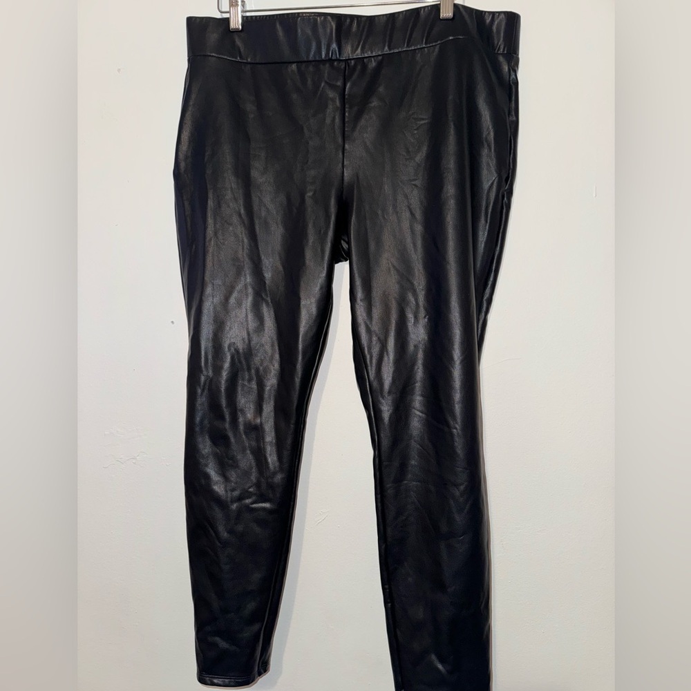 🎉LOFT Black Faux Leather Trousers Size XL